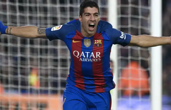Suarez agrees contract extension with Barcelona until 2021